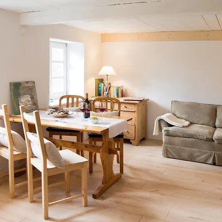 Apartament West *